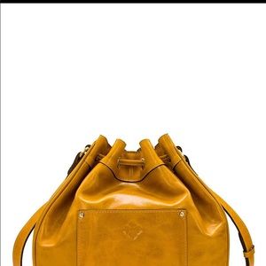 Patricia Nash crossbody bucket bag NWT & dust bag.